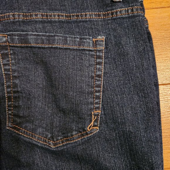 Jones New York Lexington Straight Jeans - Picture 6 of 15